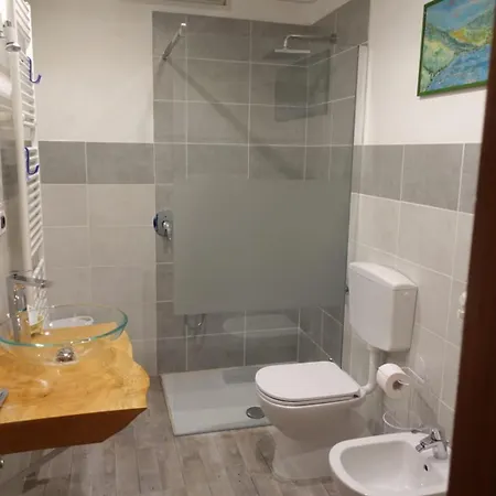 فندق مبيت وإفطار Valchisone 3*